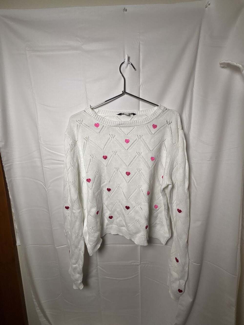 Studio 19 White Knit Sweater with Pink Embroidered Hearts Style KW10644 Size L